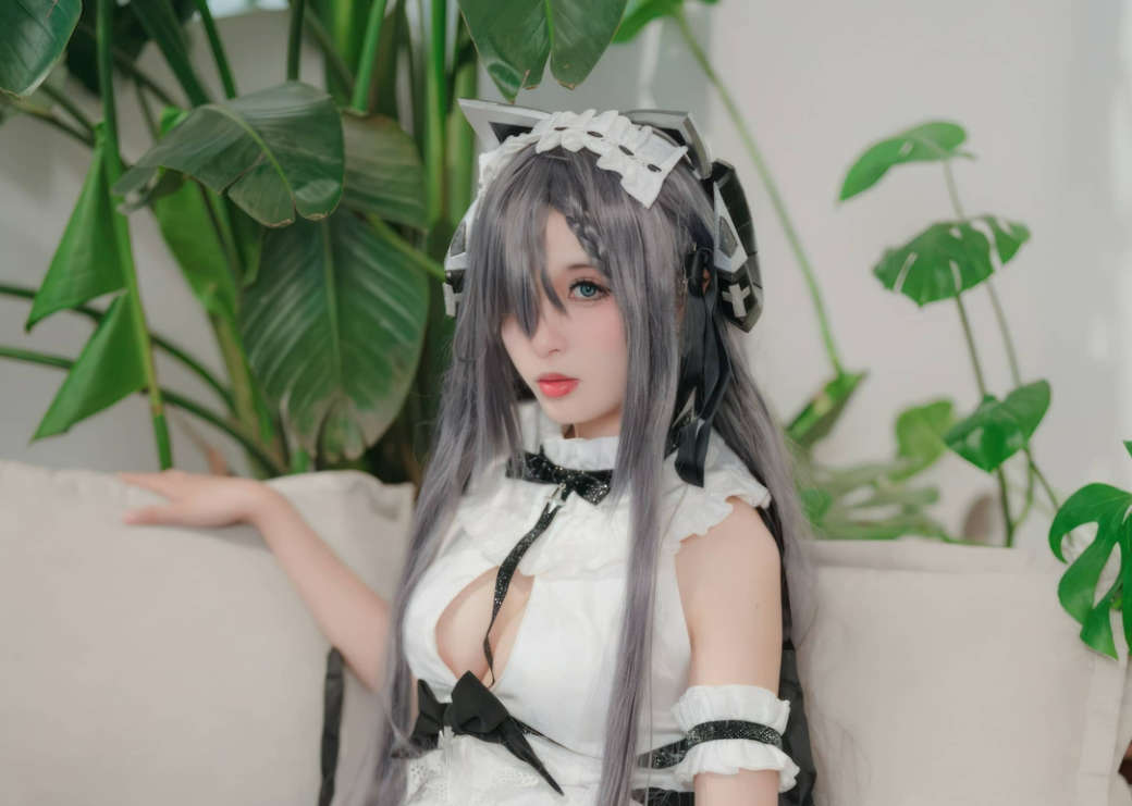 女仆风再度来袭，海克斯科技小蛋糕cosplay奥古斯特角色图集大全-ACGAI艺图