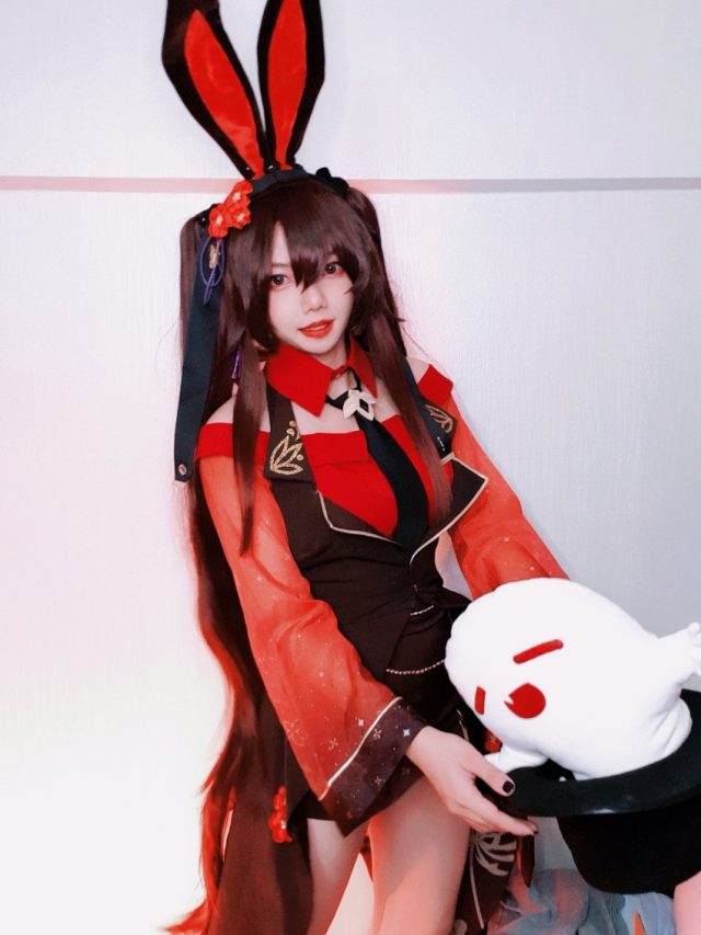 coser Nanthasri惊艳亮相：性感可爱兔女郎版的胡桃大放异彩-ACGAI艺图